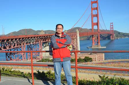 最受学生欢迎的教授 百家乐策略
张宇萌(生活照).JPG